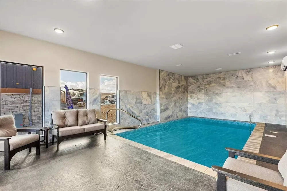 Firefly Lodge Indoor Pool Theater Hot Tub