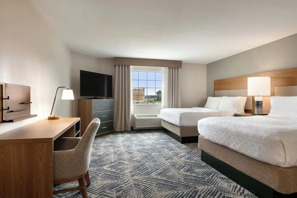 Candlewood Suites Burlington Conference Centre by IHG