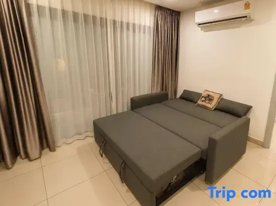 Modern 2 Bedroom Condo in Pratumnak
