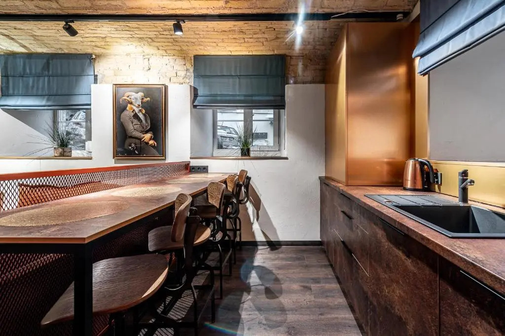 UNESCO Hidden Arches – Restored 3 Bedroom Apartment in the Historic Pilies St.
