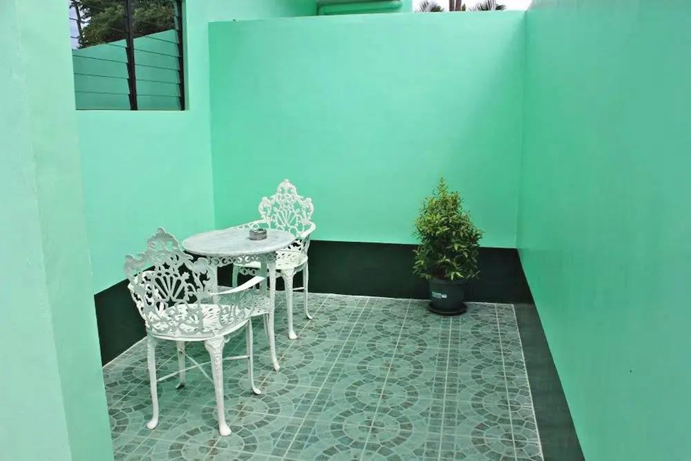 Bulalo Mangrove Inn