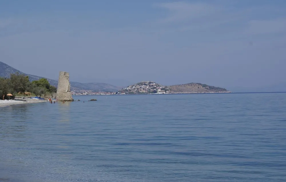 Amazing Home in Agios Andreas Astros With 2 Bedrooms