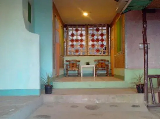 Basios Place Tourist Inn by RedDoorz