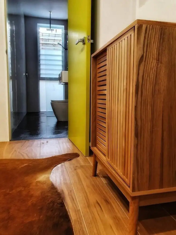 THE Roezetta1 Luxury Stylish Unit, Walk TO City