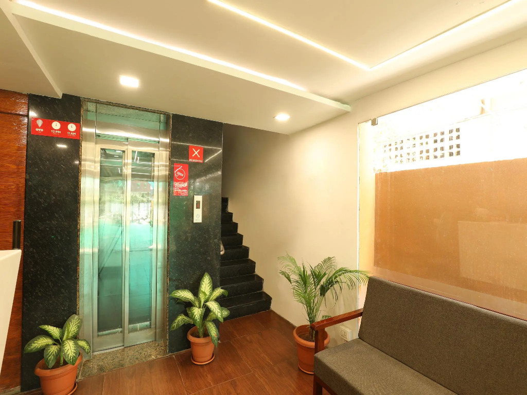 Capital O 7884 Hotel Thyag Inn