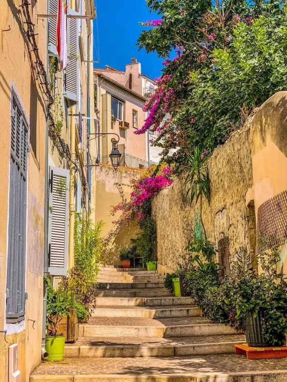 Adira Marseille Panier 2 étoiles