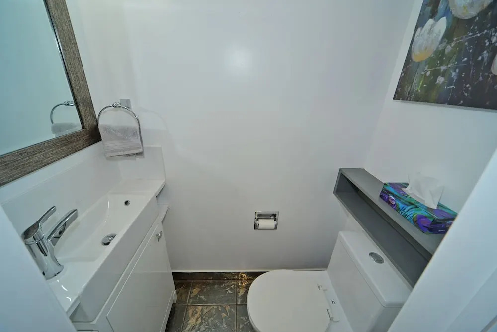 Toronto Luxury 2 BEDRM suite