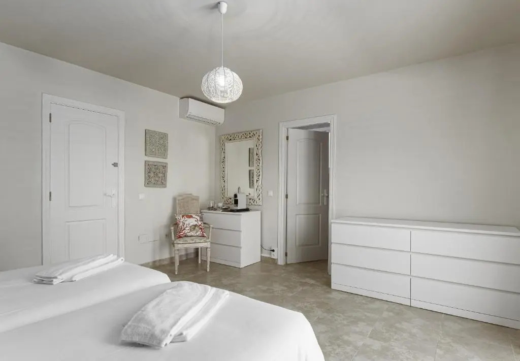 Villa 5 beds with private pool near Estepona - 5007