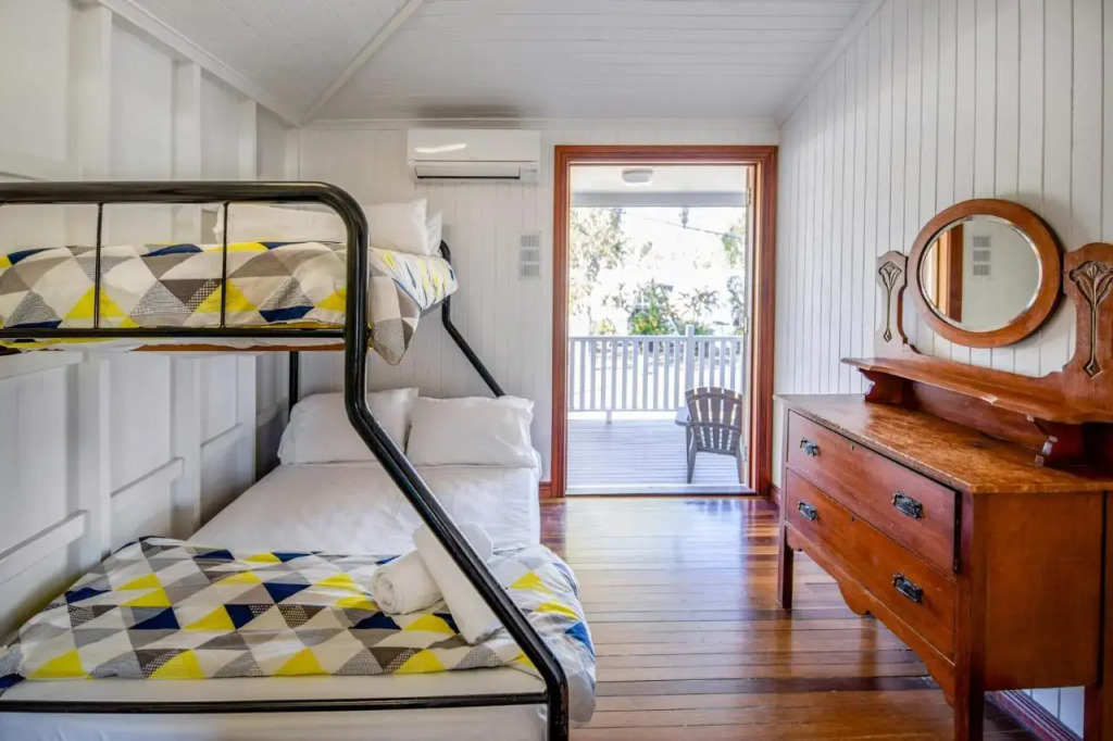 Island Adventure Holiday House