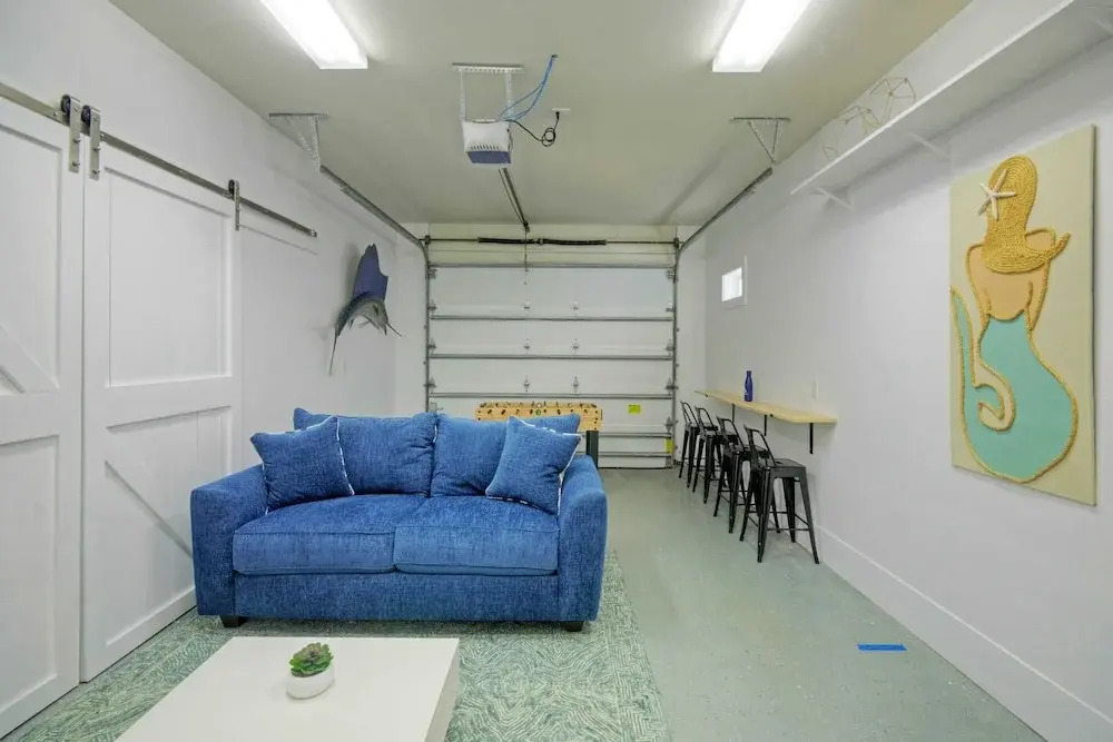 16 Palms by Avantstay Luxury Getaway, Backyard Oasis Pool & Playscape Access
