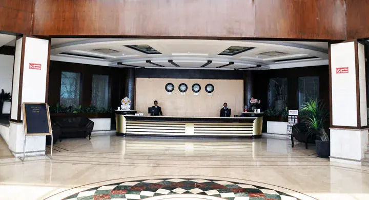 Ark Hotel And Resort