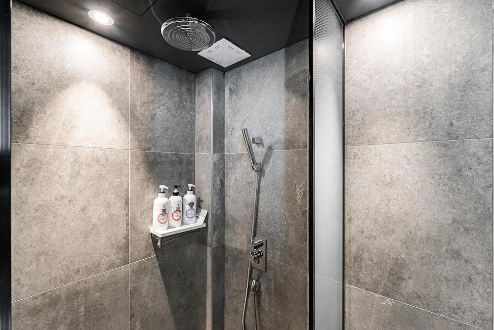 Shinchon Wol Hotel