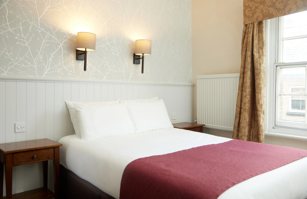 Lamb Hotel by Greene King Inns