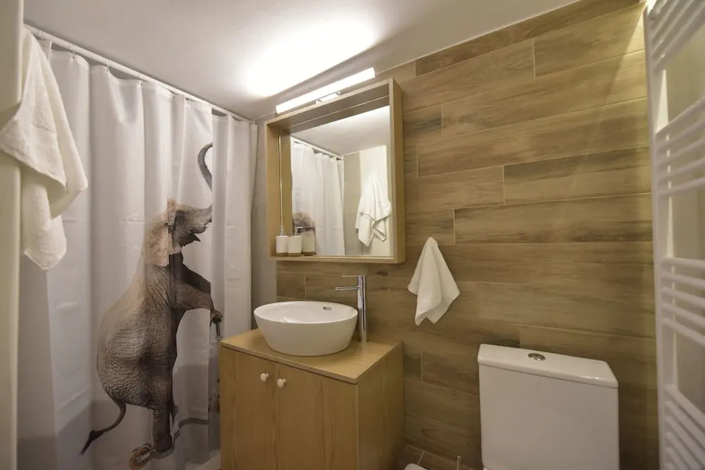 Live As A Greek in Artemis Apartment