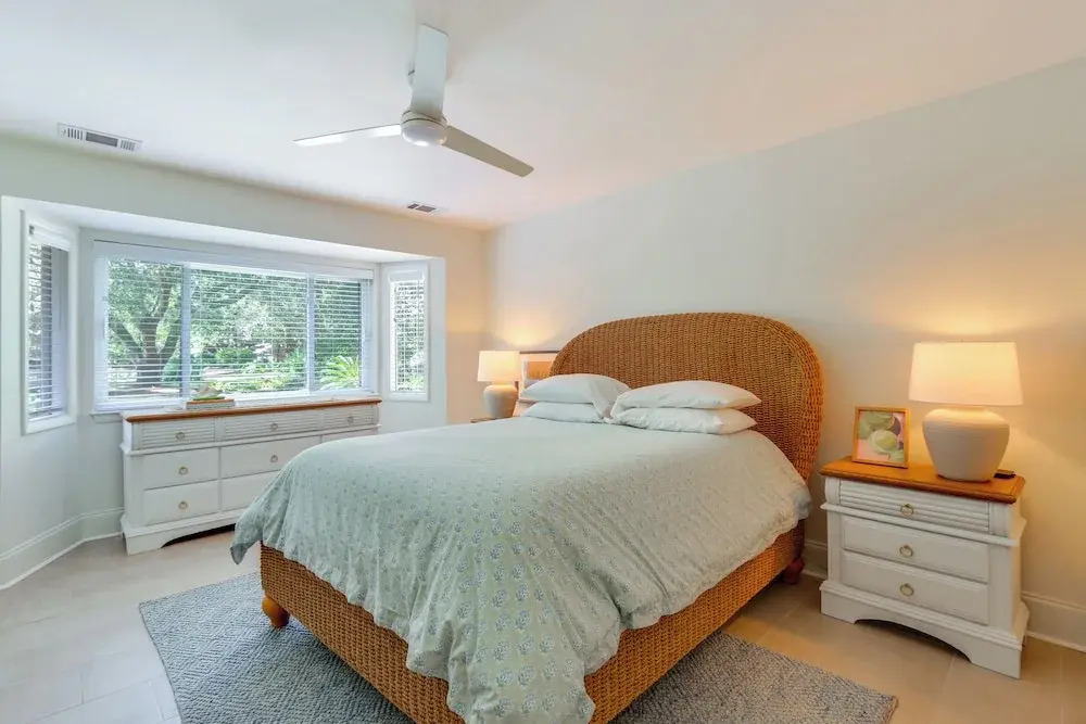 Charming Lakefront Retreat in Palmetto Dunes!