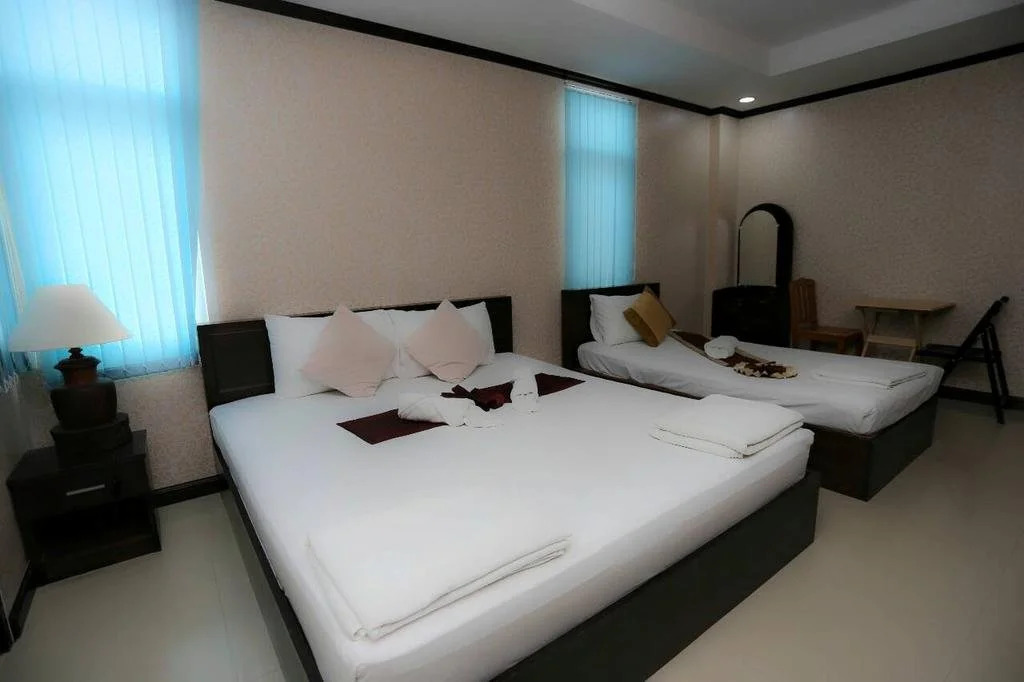 J L Residence Hotel
