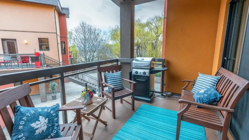 Bright and Airy Condo With Pool! #454