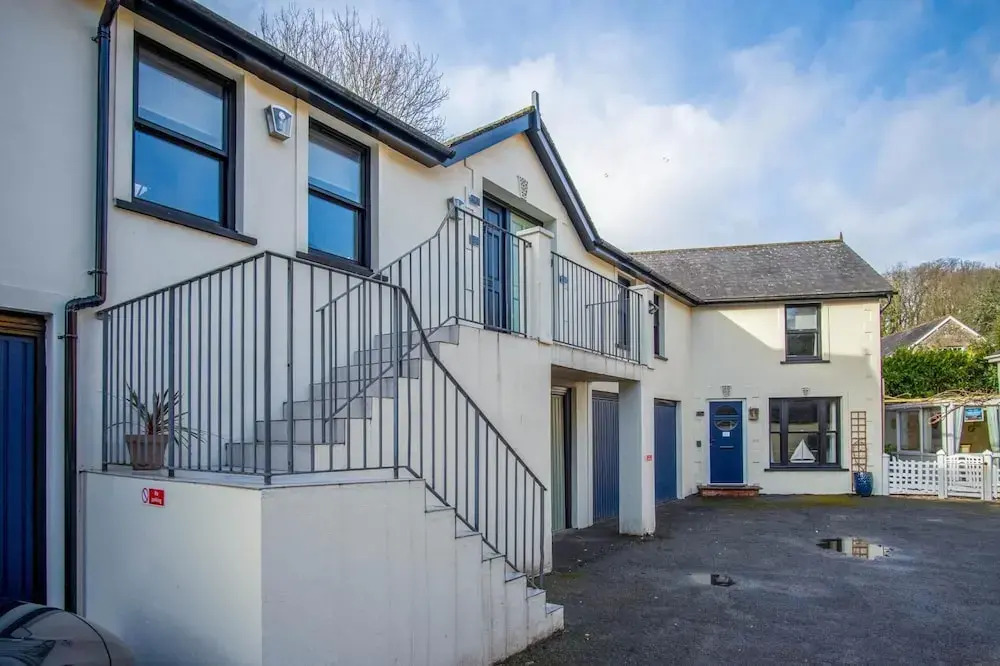 Sandy Steps - 1 Bedroom Apartment - Tenby