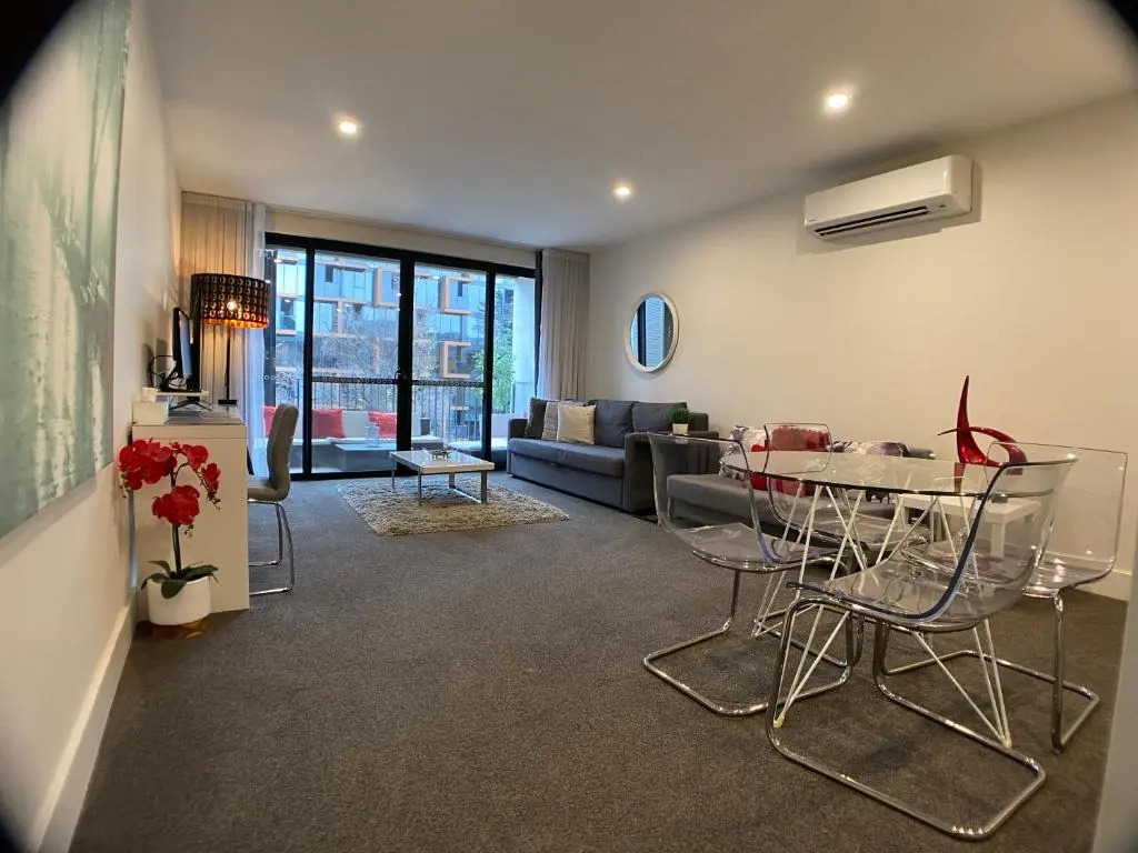 The Gallery Luxe 1 BR Executive Apartment in the heart of Braddon Wine Secure Parking WiFi