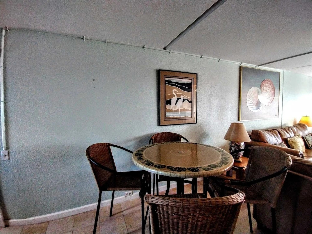 Landfall Towers 71 Minium 2 Bedroom Condo by RedAwning