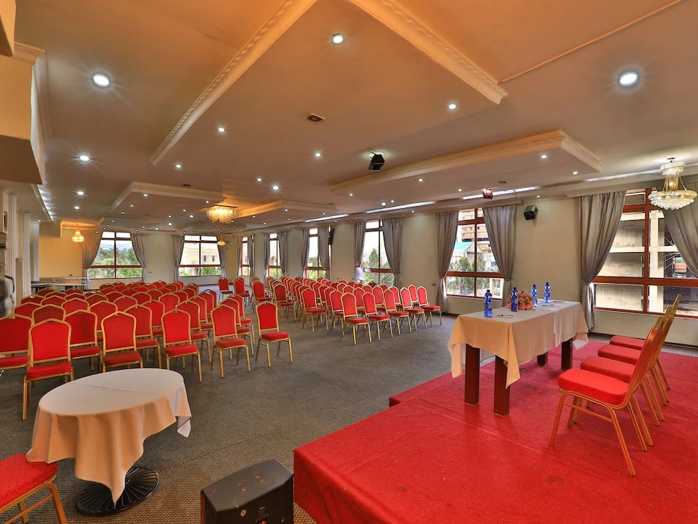 Kenenisa.. Oasis International Hotel