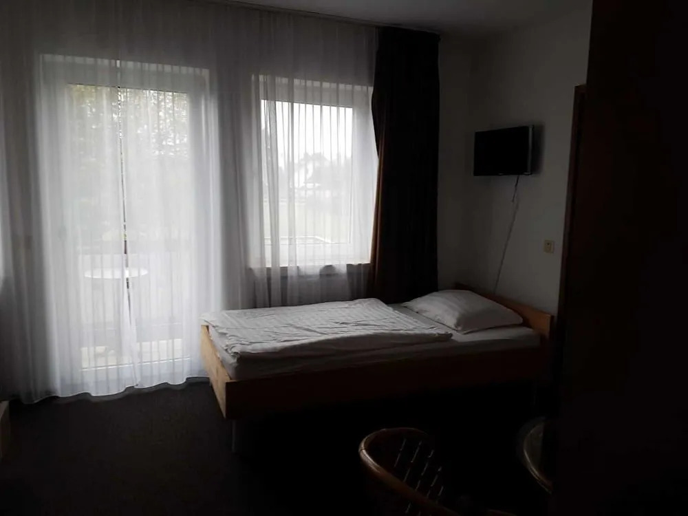 Zur Fredeburg