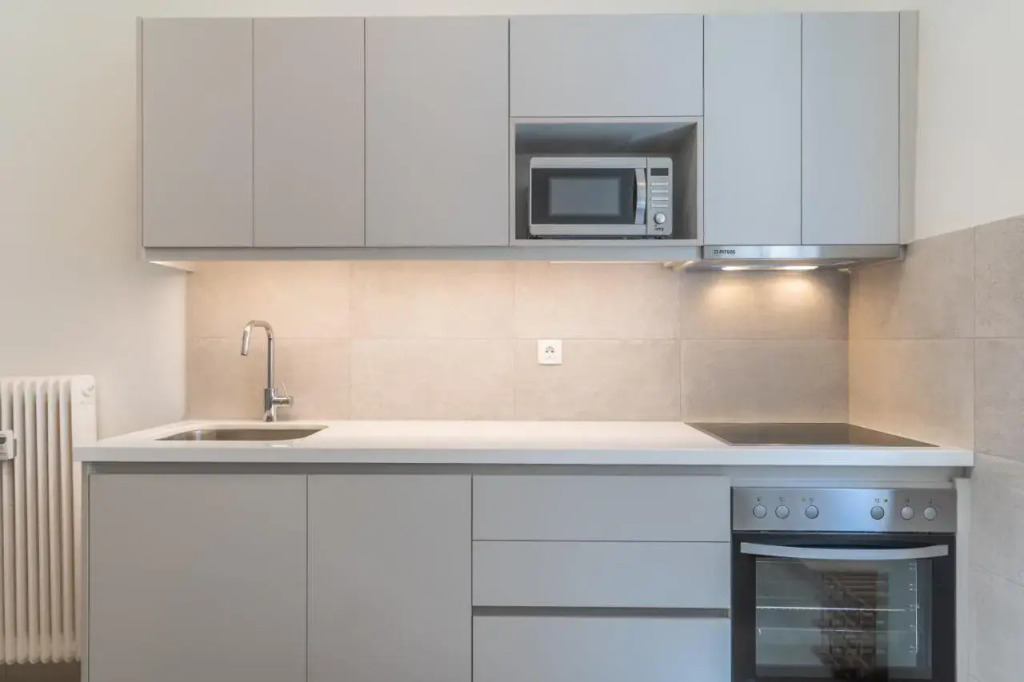 Charming 3bd apt. close to metro