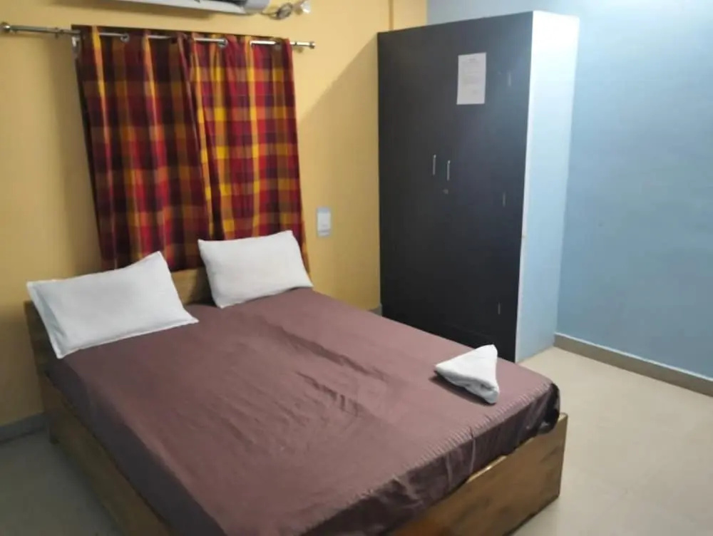 Goroomgo Shivansh Guest House