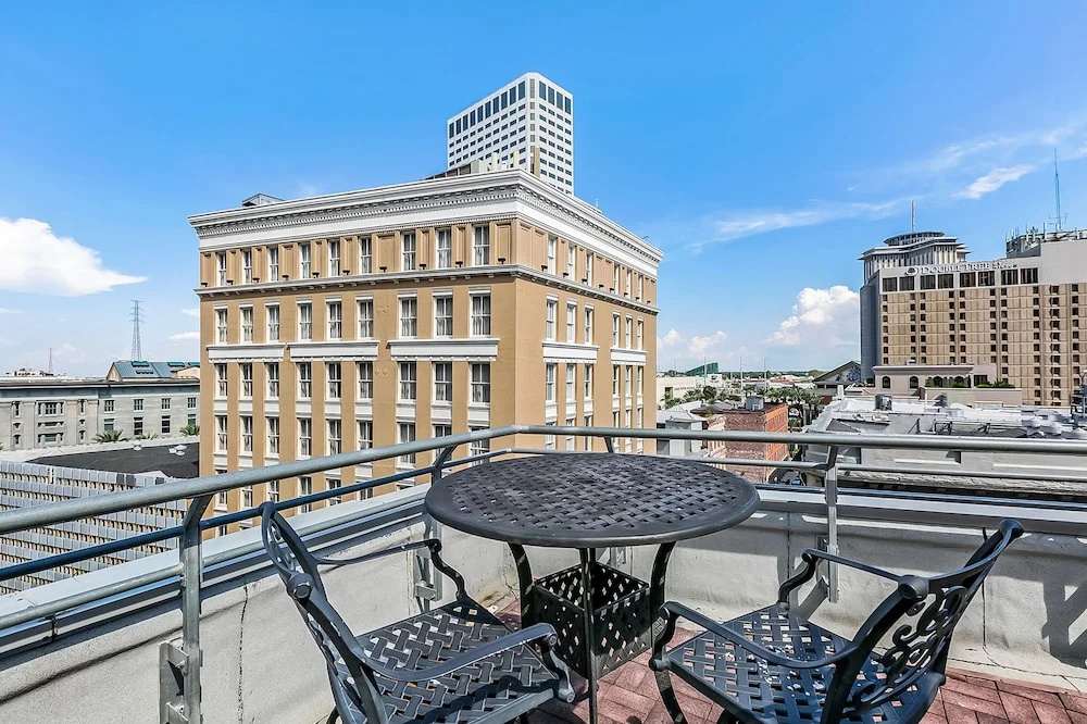 Modern Condos near French Quarter & Bourbon Street