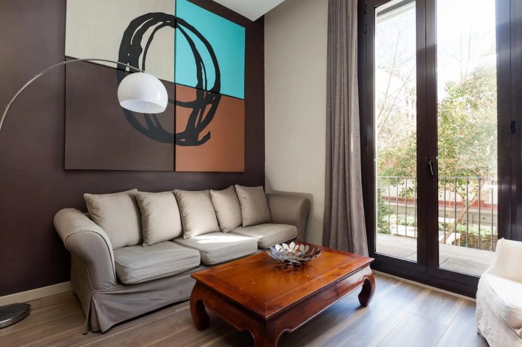 BATLLO 1 · Beautiful and fresh apartment next to P. de Gracia