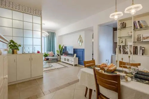 Chengdu Qingyang·Southwestern University of Finance And Economics Locals Apartment 00154480