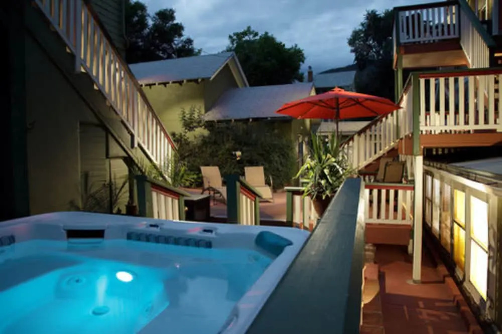 Avenue Hotel Bed and Breakfast