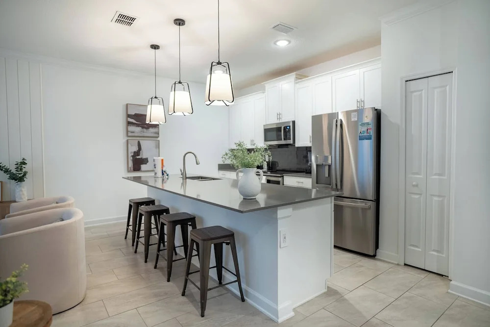 4BR Luxury Home at Champions Gate With Pool