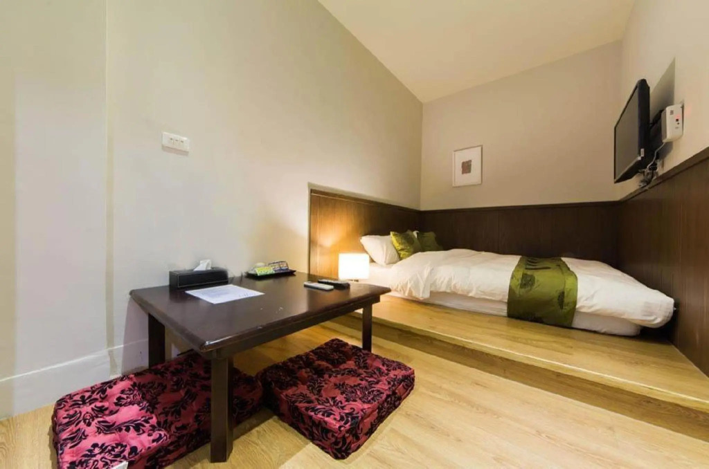 LITHO Hostel