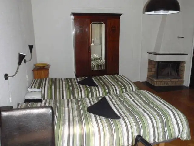 Gustav Bed & Kitchenette