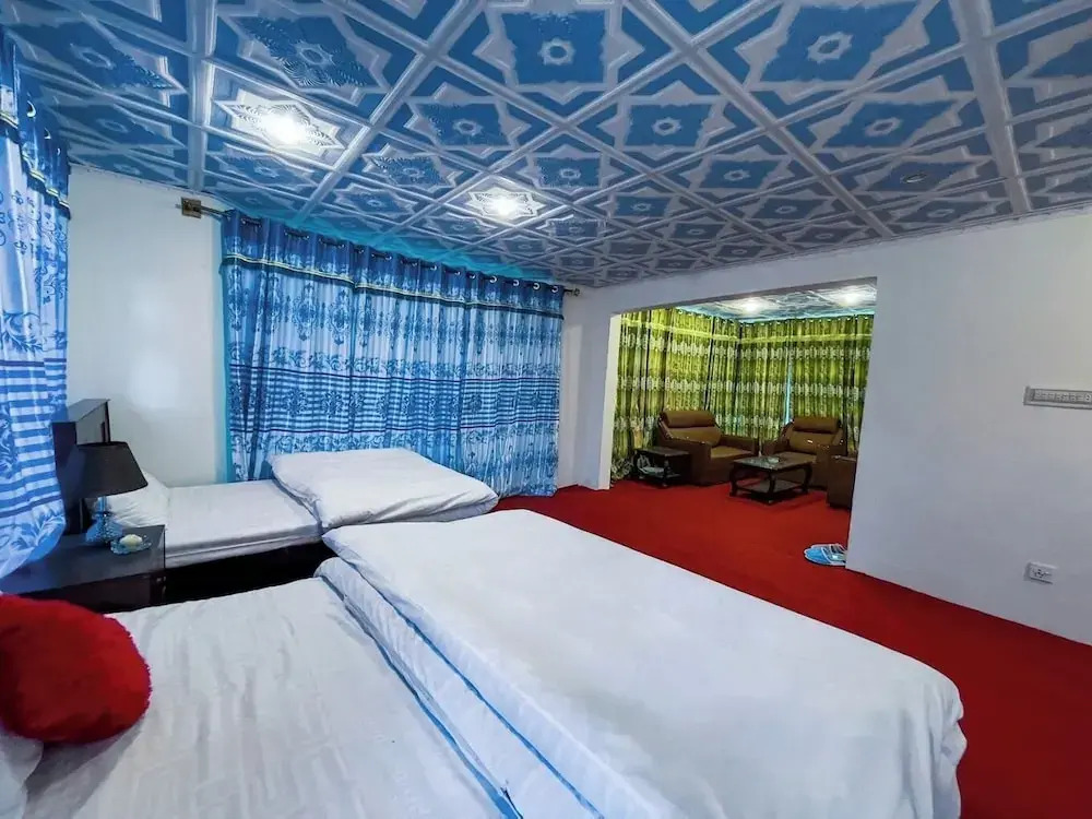 Hill icon Resort & Restaurant