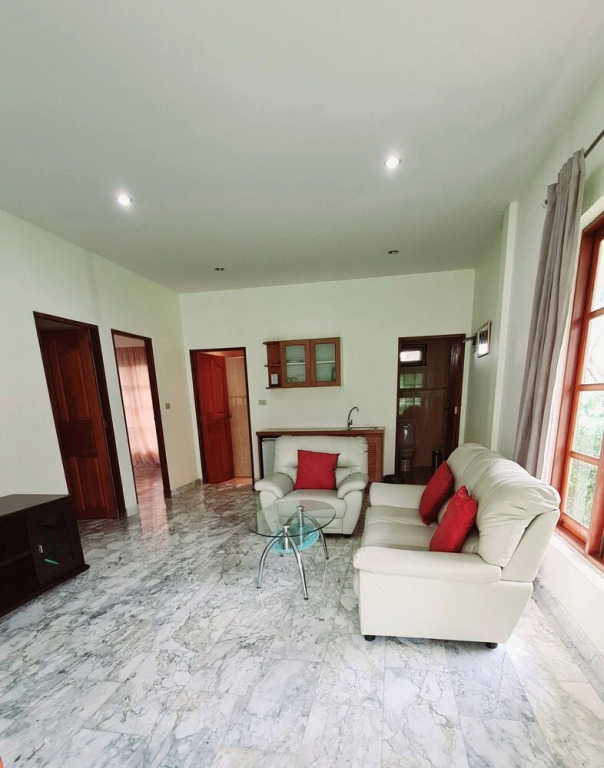 Beautiful bungalow with shared outdoor pool and 2 km from the sandy beach
