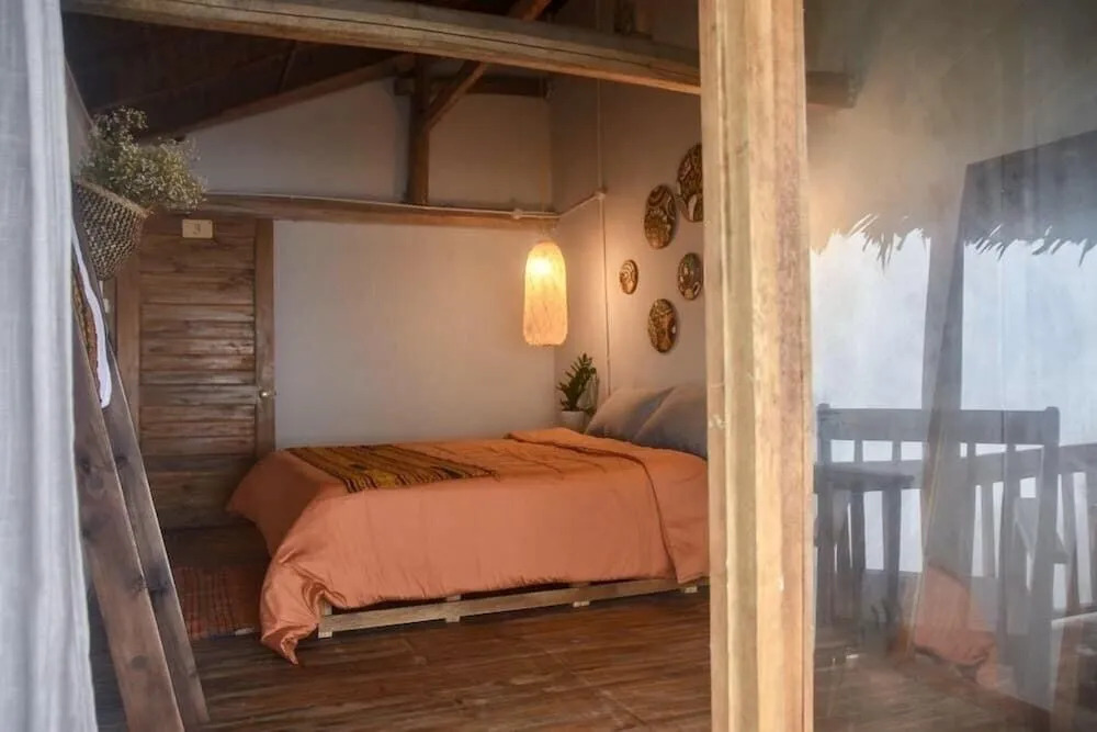 Toce House Tả van