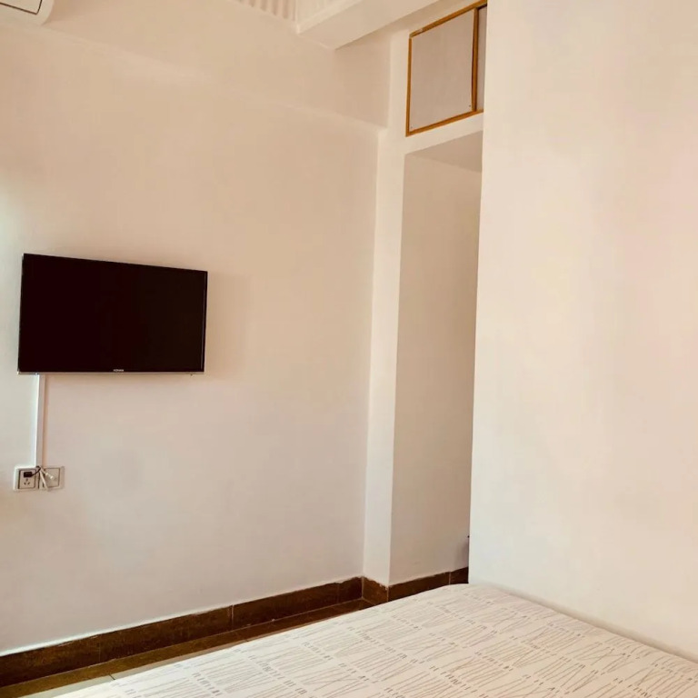 Fengju Business Hotel