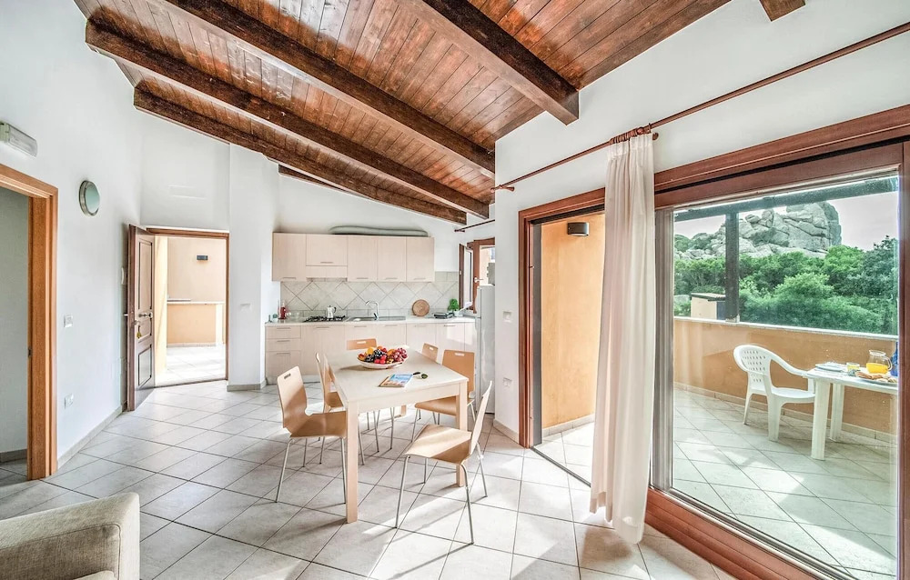 Beautiful Apartment in Trinita´d´agultu OT With 1 Bedrooms, Wifi and Outdoor Swimming Pool
