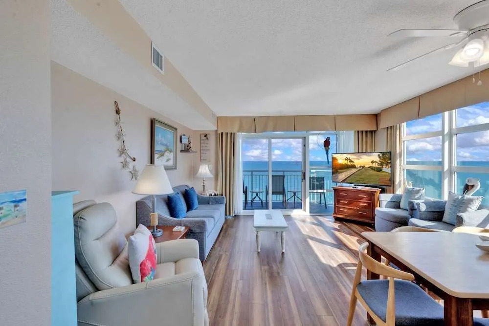 Carolinian Corner Gem Views!