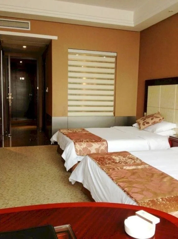 Yangzhong New World Hotel