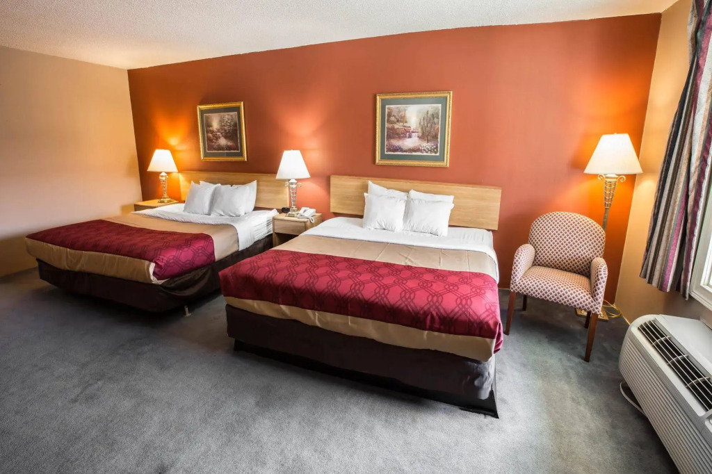 Greeneville Inn And Suites