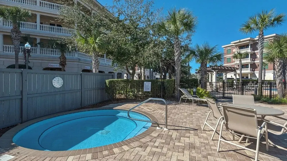 Modern Luxury & Privacy w/ 3-bed Condo Sleeps 8