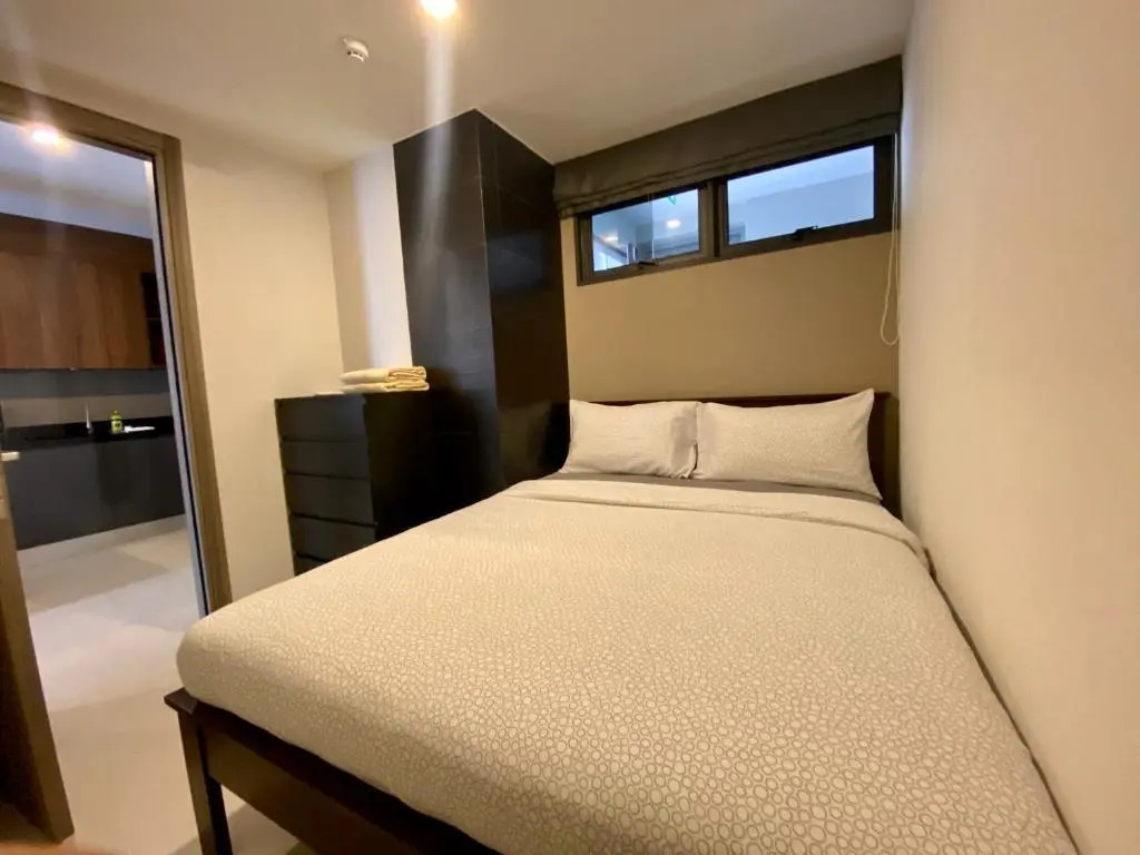 Escape Condominiums Beachfront Suites - Mae Phim