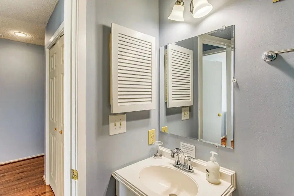 Golf, Gamble & Deep-sea Fish: Little River Condo