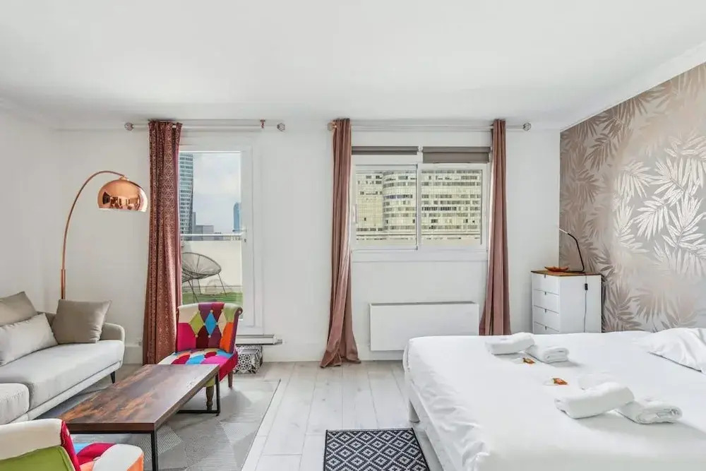 Exceptional Apartment With Terrace - La D Fense