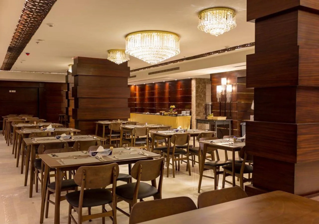 Al Bayraq Hotel