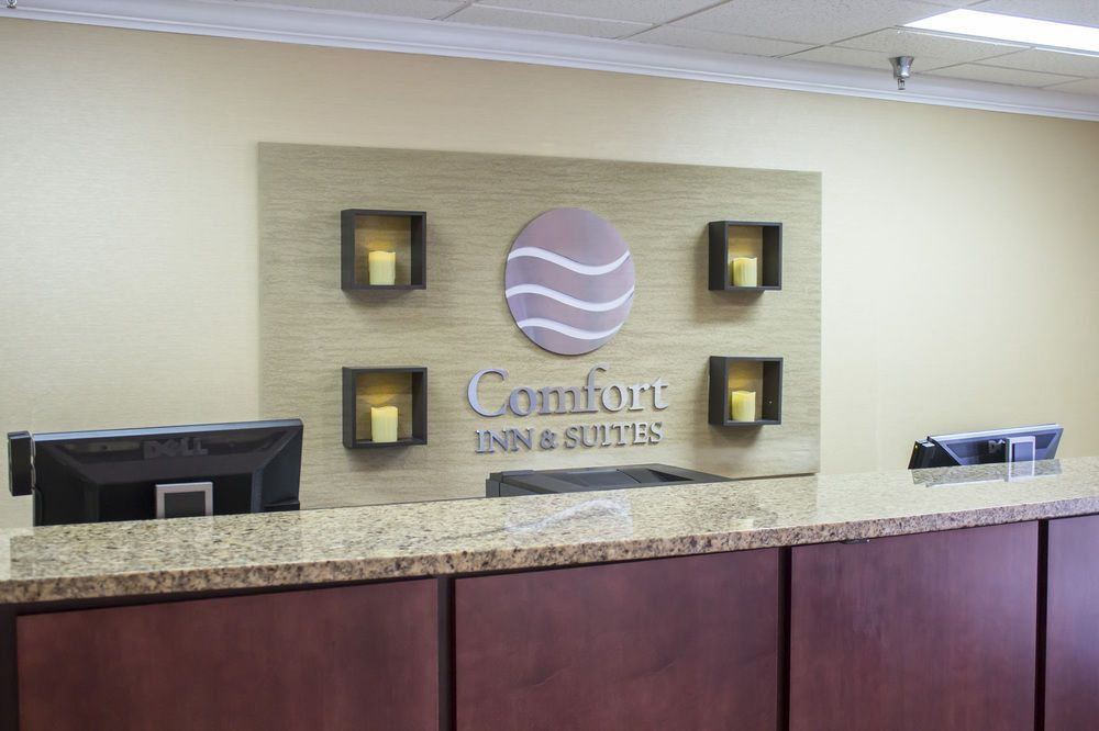 Comfort Inn & Suites