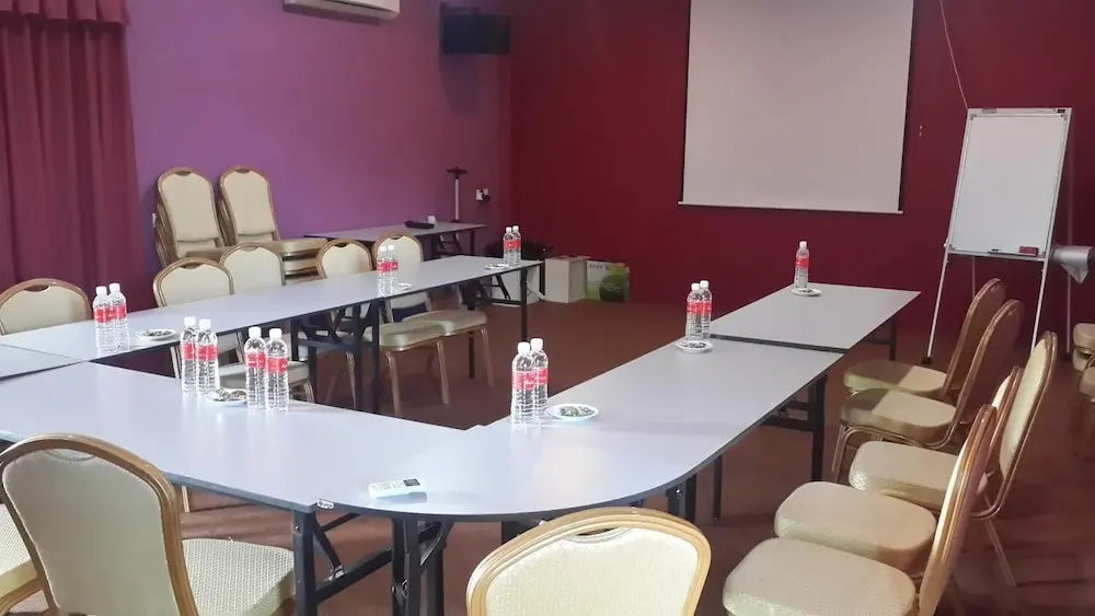 Avida Hotel